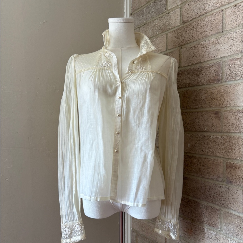 gunne sax pearl cotton lace button front long sleeve - Picture 2 of 6